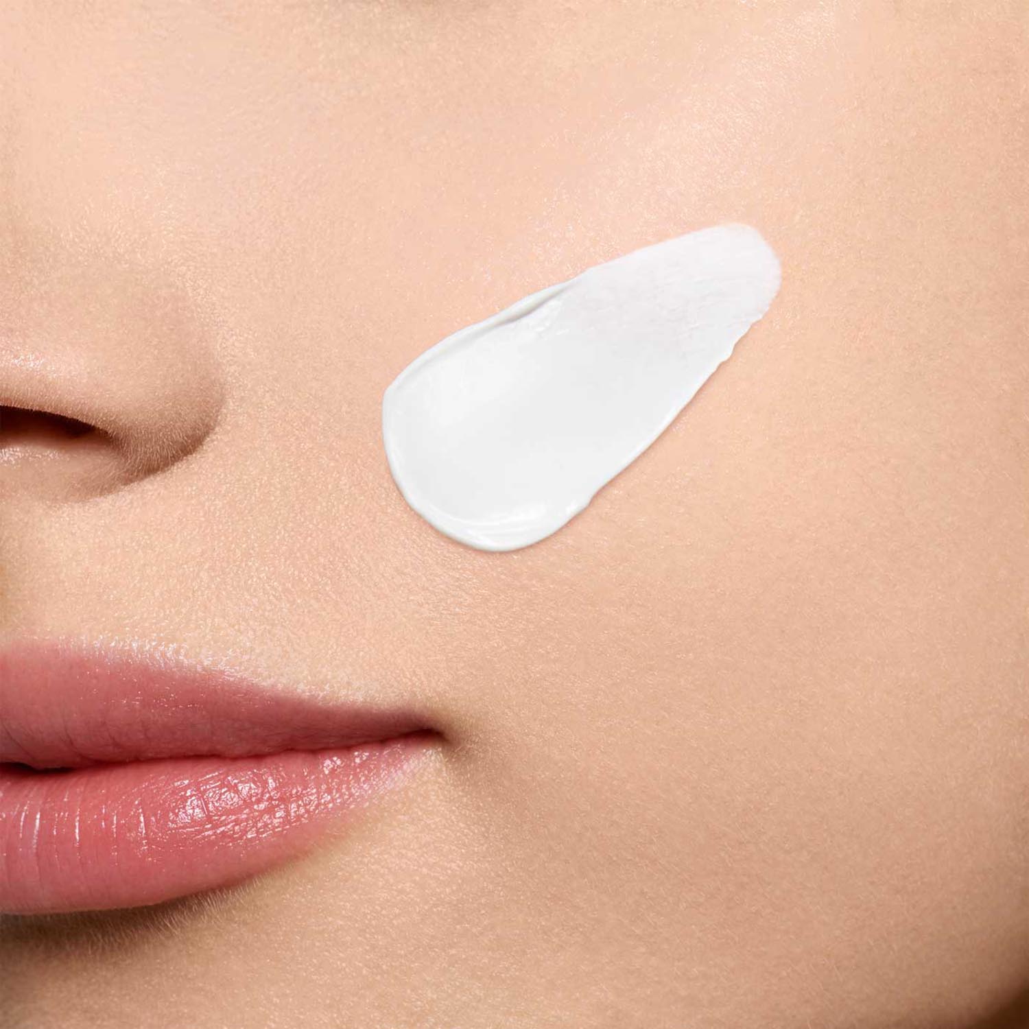 CREMA HYDRA-ESSENTIEL [HA²] SPF 15 (CREMA DE DÍA HIDRATANTE CON PROTECCIÓN SOLAR)